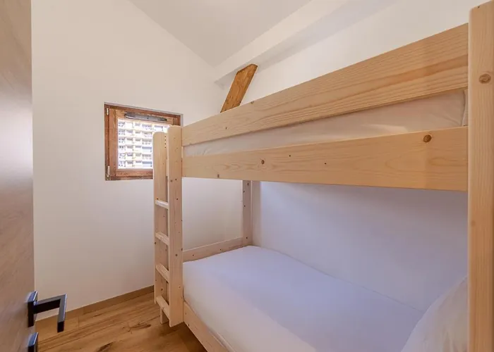 Penthouse Neuf 5 Pieces, Animaux Admis, Parking, - Fr-1-563-130 *